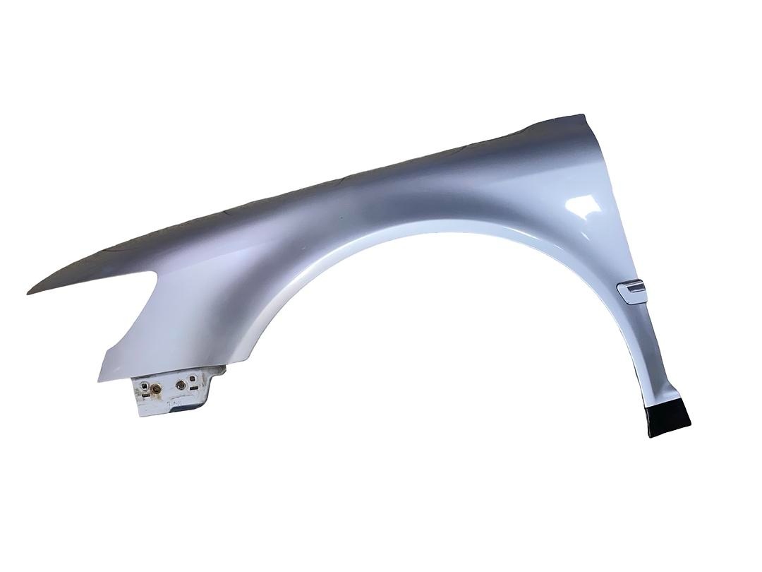 Levý blatník stříbrná metalíza LA7W VW Phaeton 3D r.v. 2008