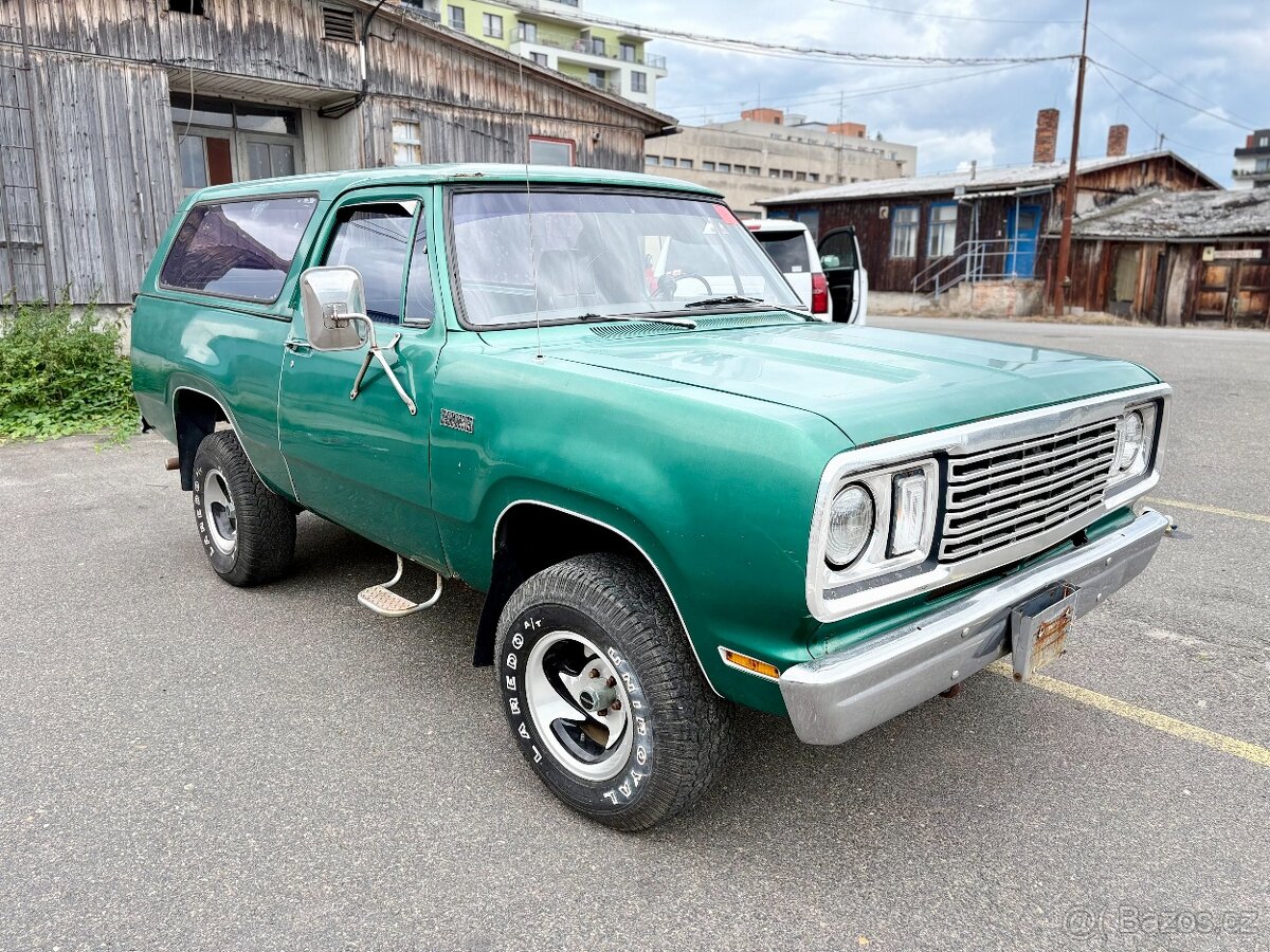 1977 Plymouth Trailduster | 5.2 V8 | 4x4