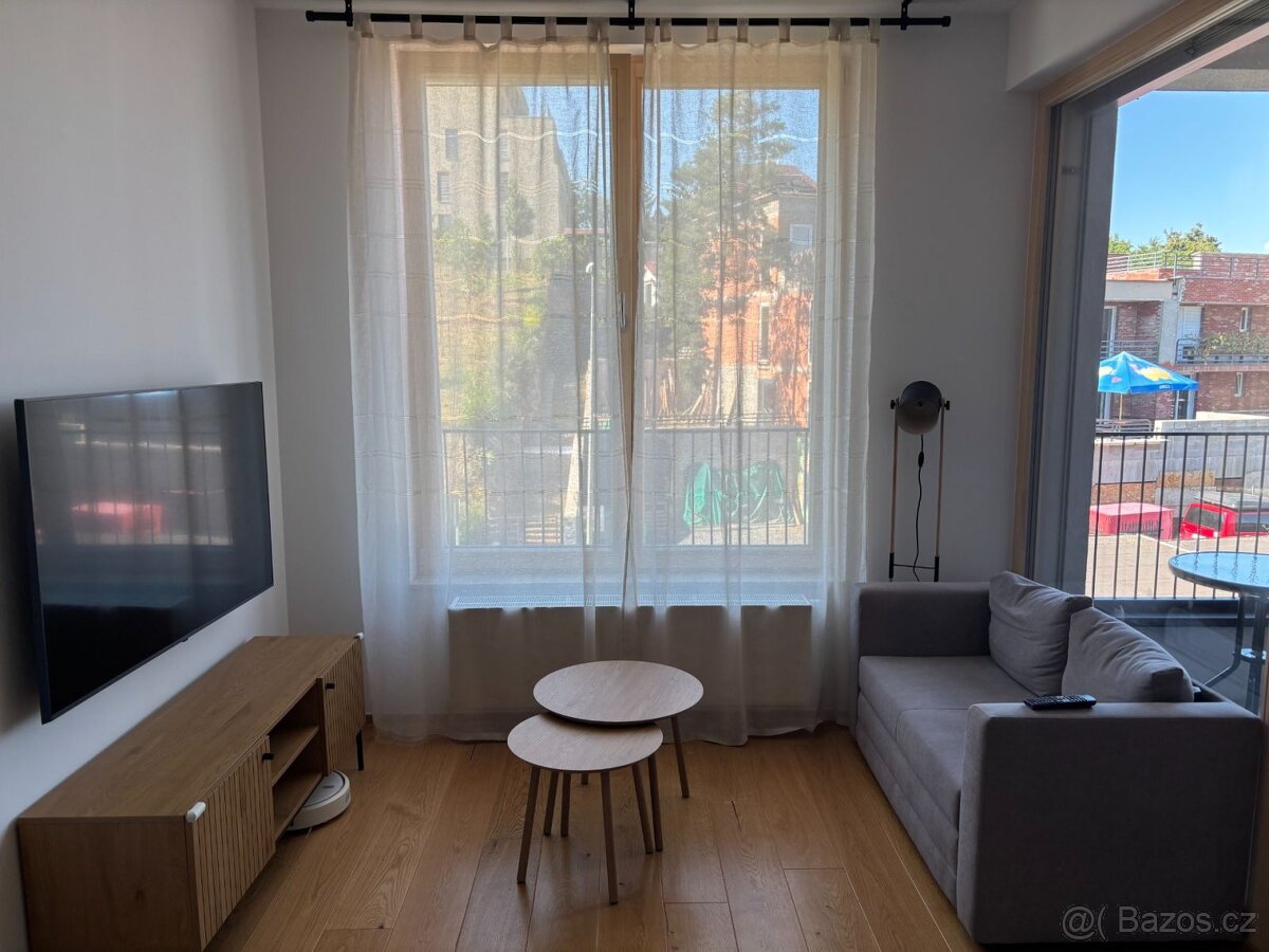 🏡 Pronájem bytu 1+kk s balkonem – Praha 5, Jinonice