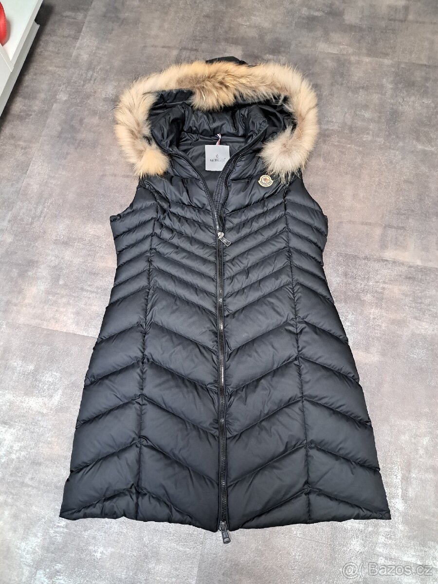 Luxusní vesta Moncler