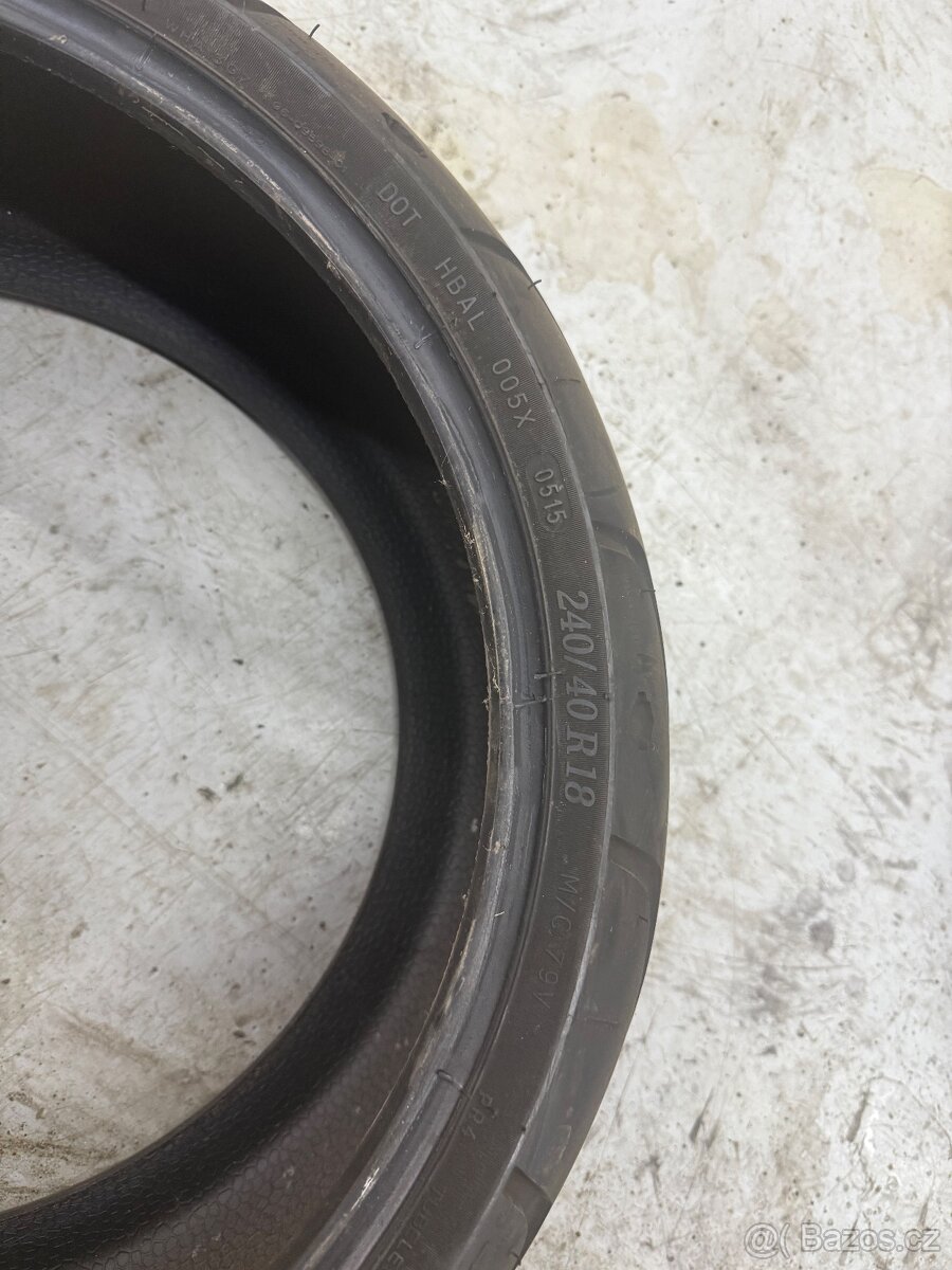 Pneu 240/40 R18 a 120/70 R19 Michelin