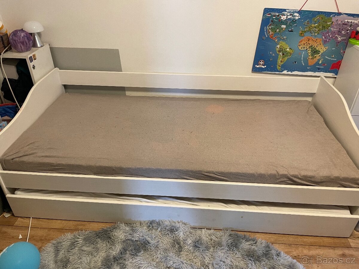 Dětská postel s roštem a matrací