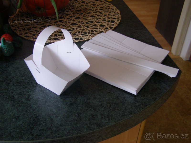 Košíčky na svatební koláčky.