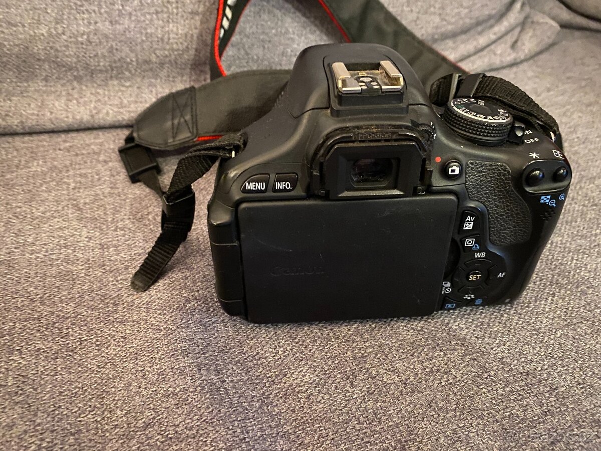 Canon EOS 600D + objektiv 18-55 mm