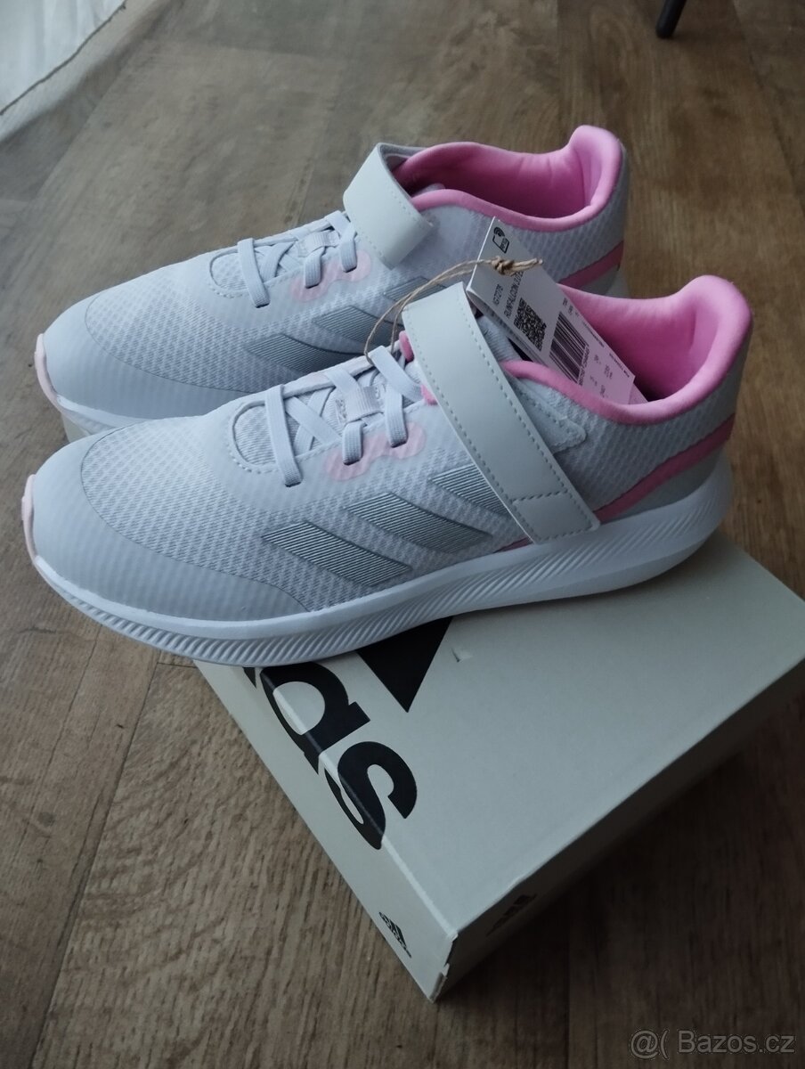 Nové tenisky zn. Adidas, velikost 38
