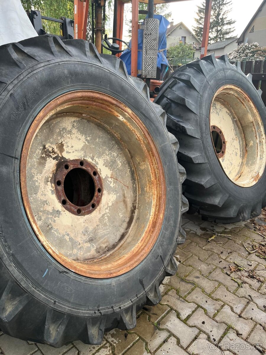 Zamluveno do neděle....Kola Zetor 16,9/14-34