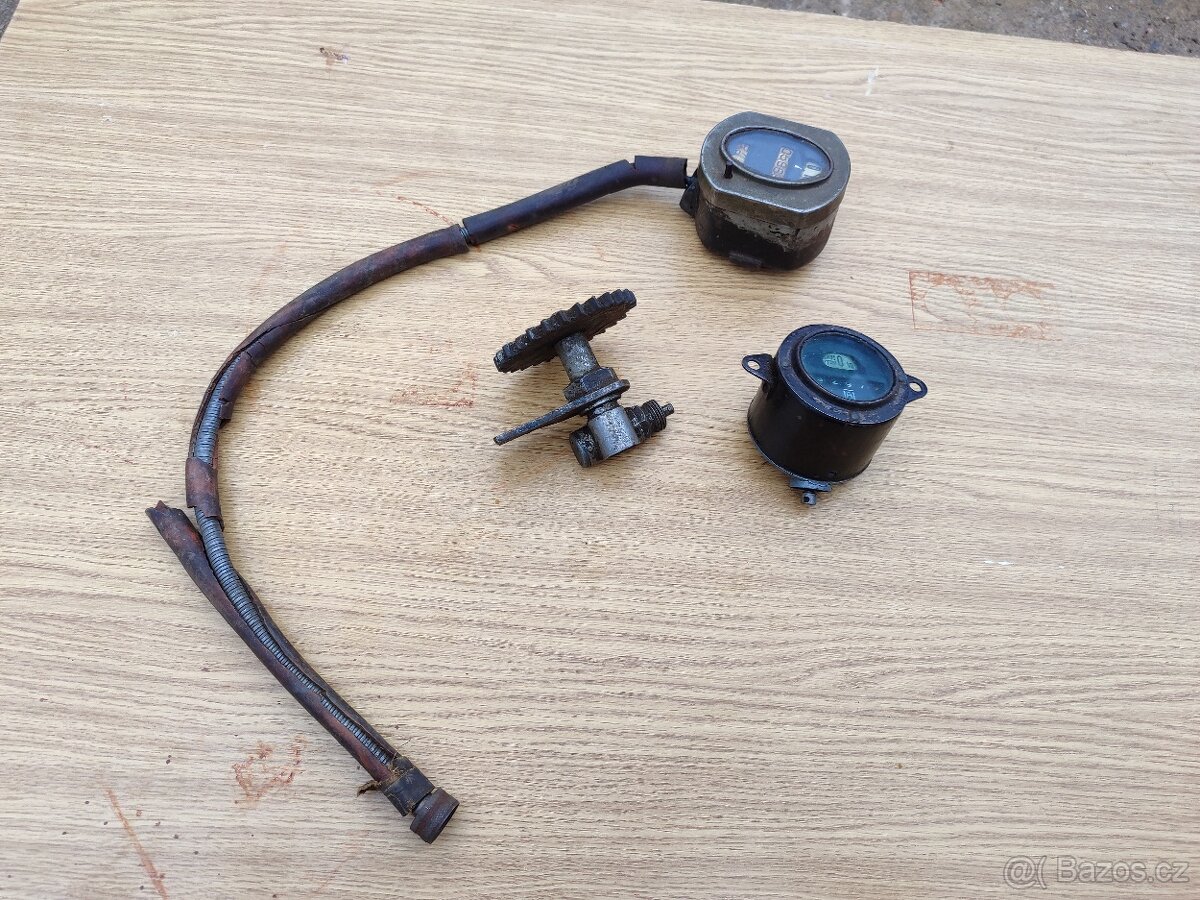 Válečkový tachometr