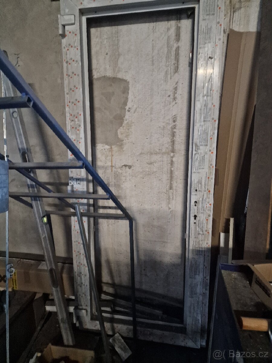 Plastové dvere 910 x 2460