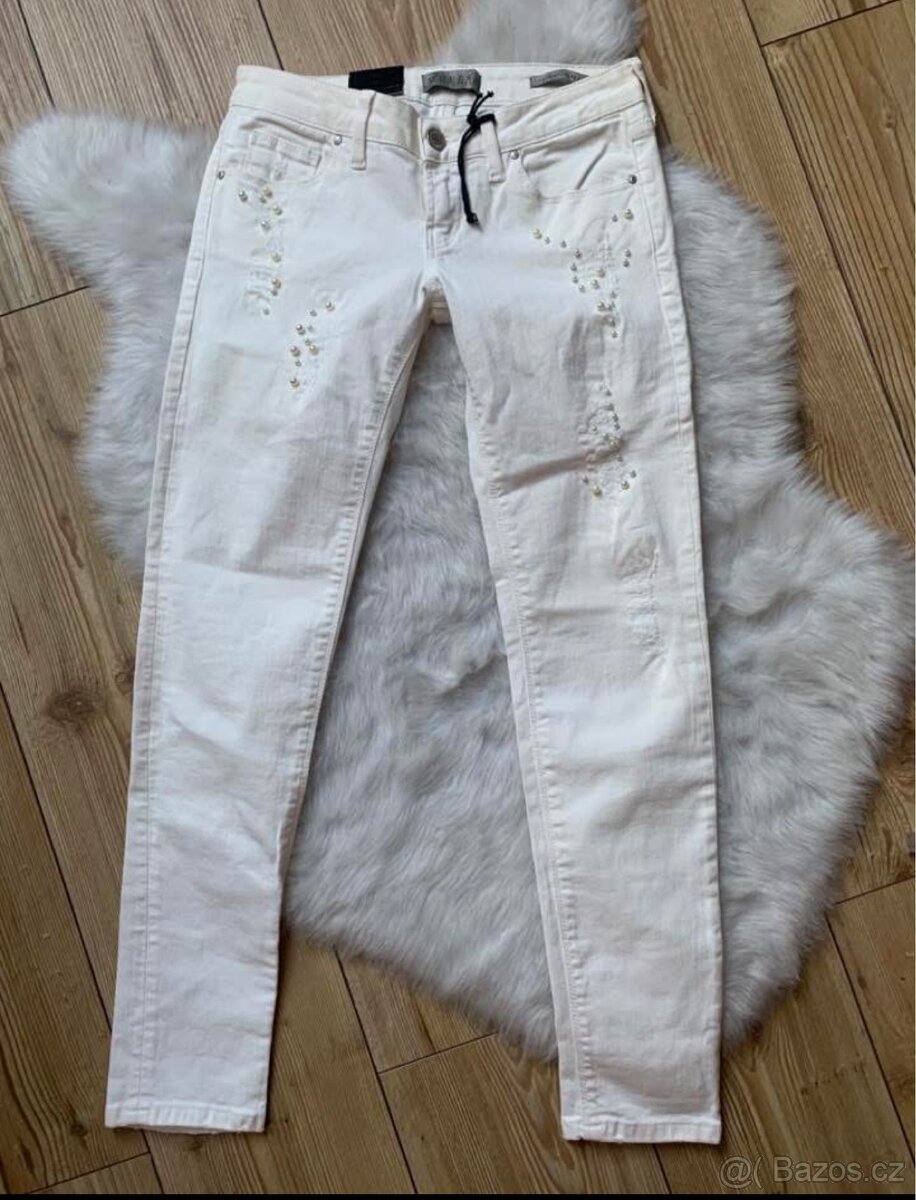 Nové dámské bílé kalhoty Guess vel. 25/XS