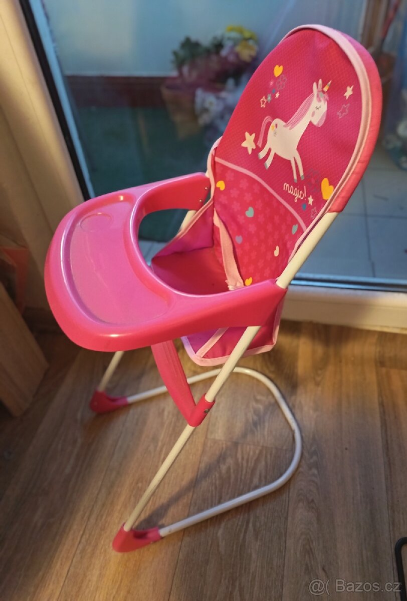 Jídelní židlička pro panenky
