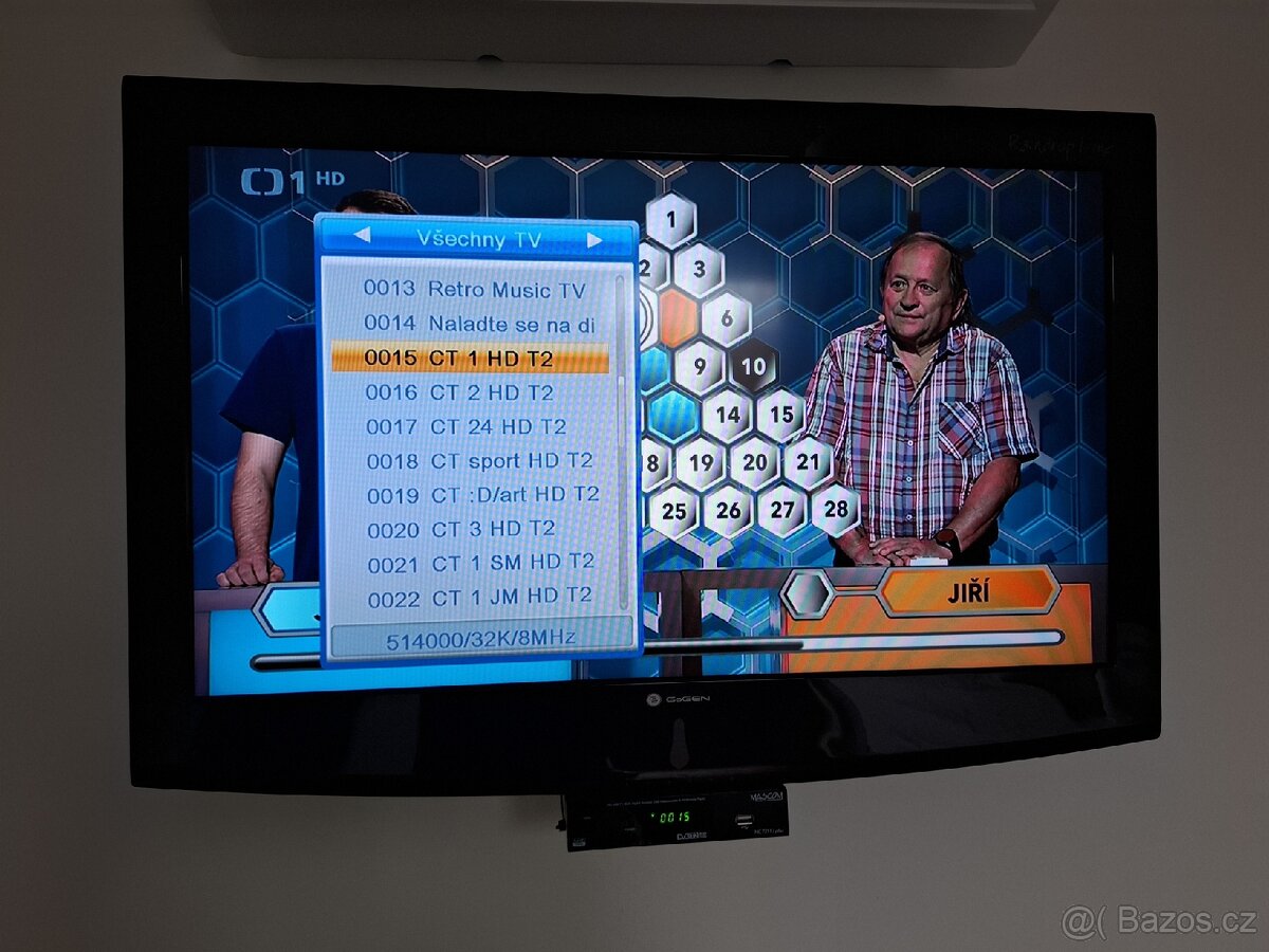 3x LCD TV 32" + set-top-boxy