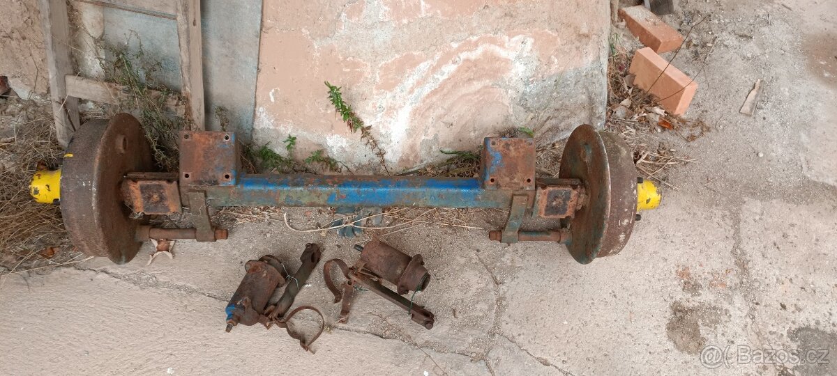 Bržděná náprava šest šroubů