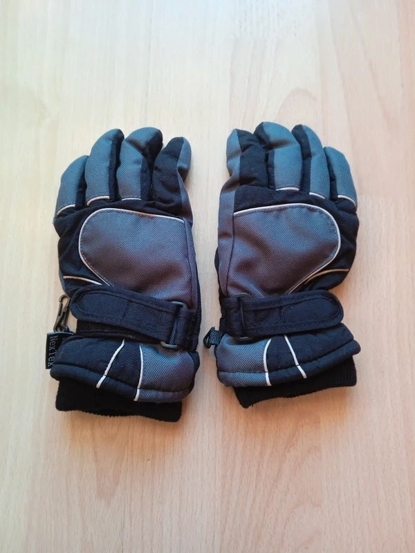 Lyžařské rukavice 110/116