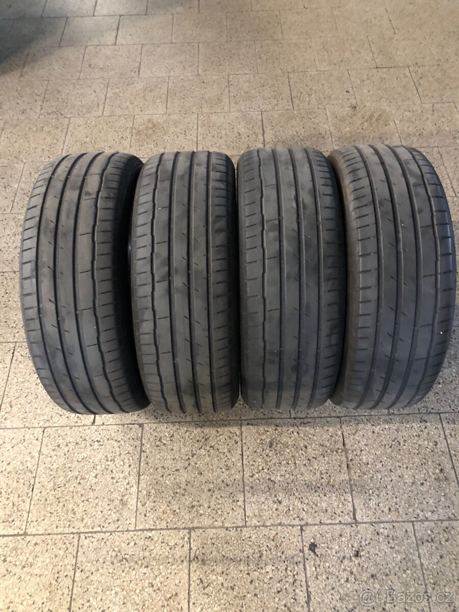 235/55/18 prodám letní sadu pneu