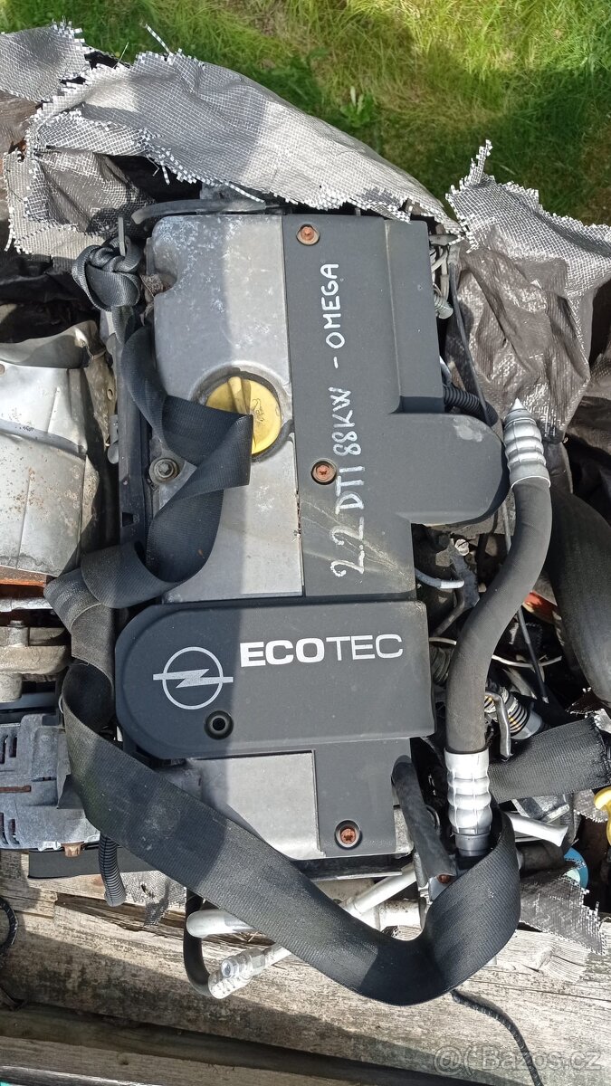 Opel Omega motor 2,2
