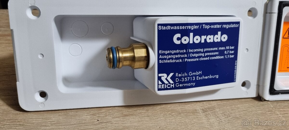 Přívod tlakové vody s regulátorem pro karavan