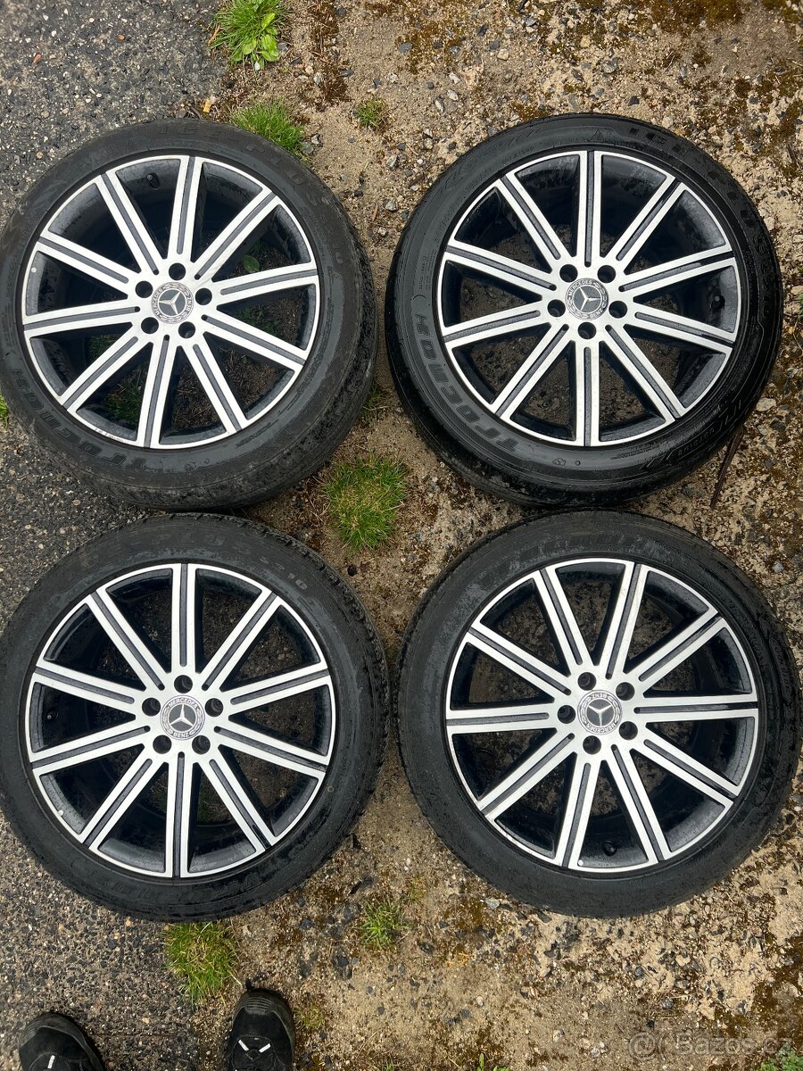 Alu Mercedes Véčko/Vito 246/45/19 ET 52 5x112