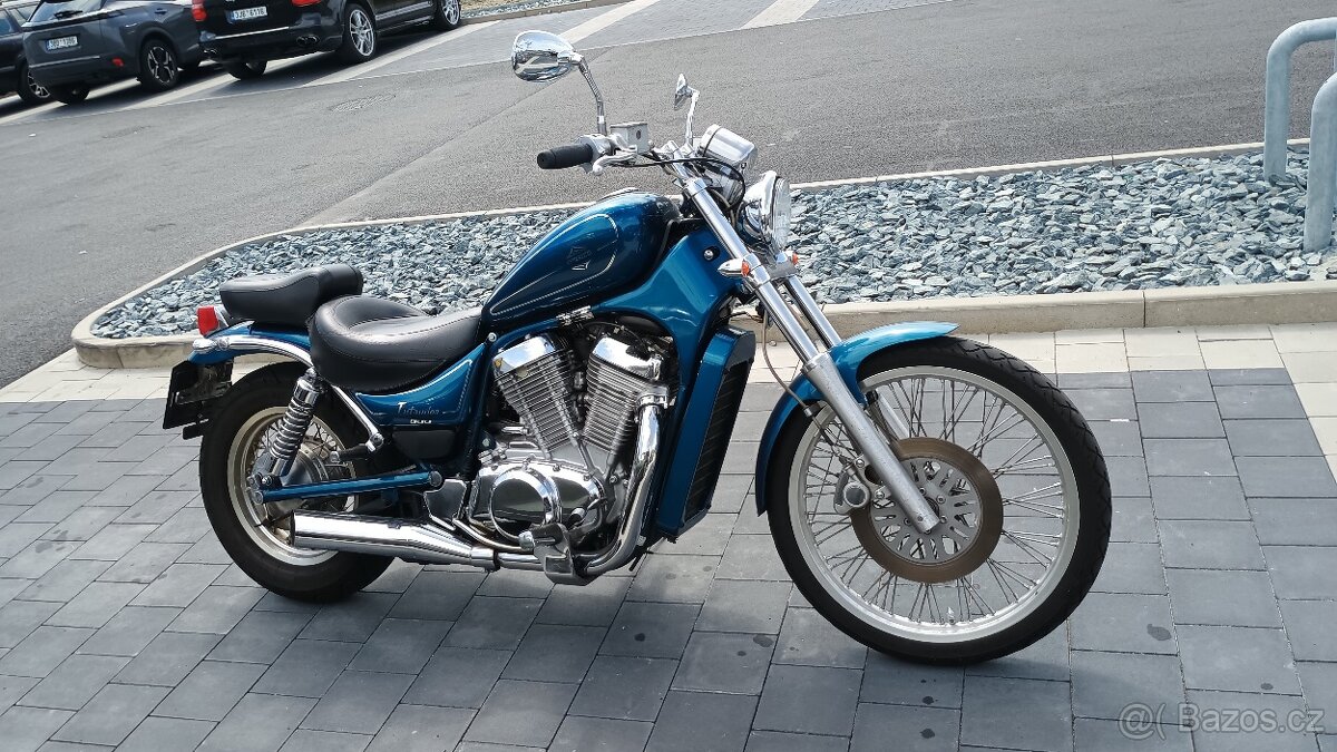 Suzuki VS 800 Intruder