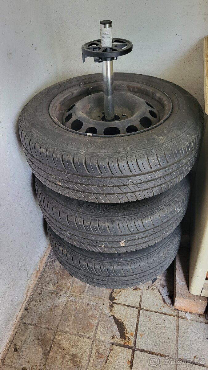 Letní pneu Barum Brillantis 2 195/65 R15 včetně plechových d