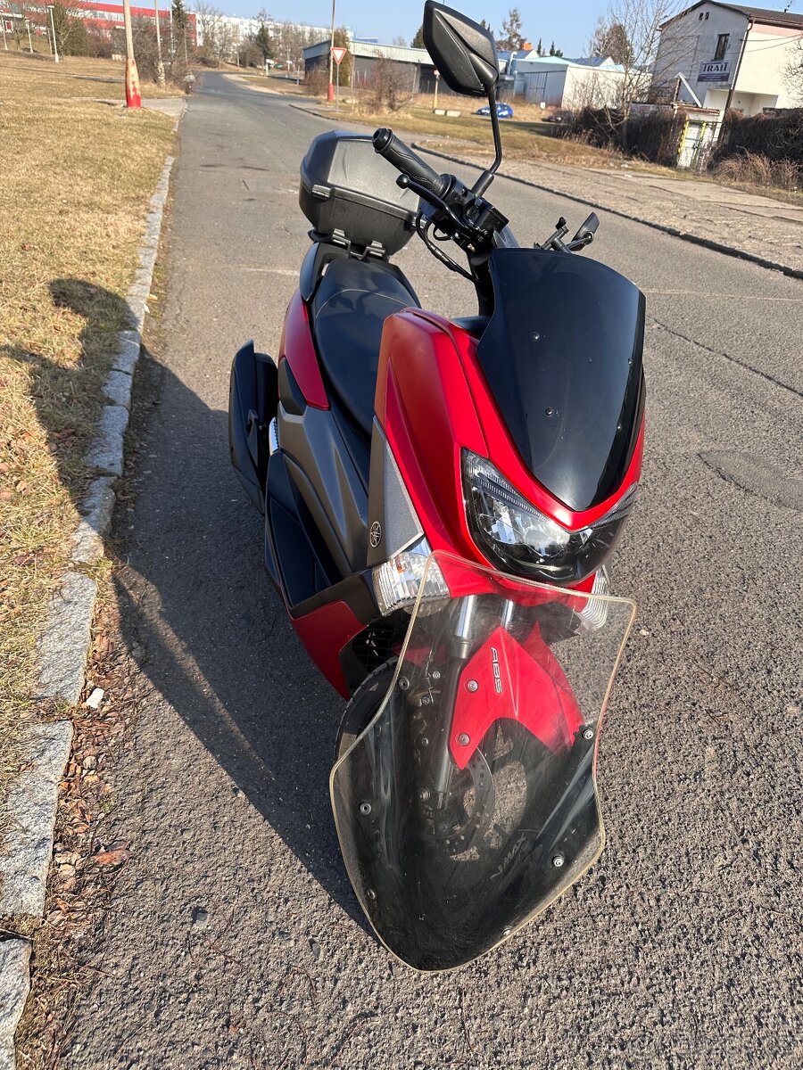 YAMAHA 125 MMAX skútr