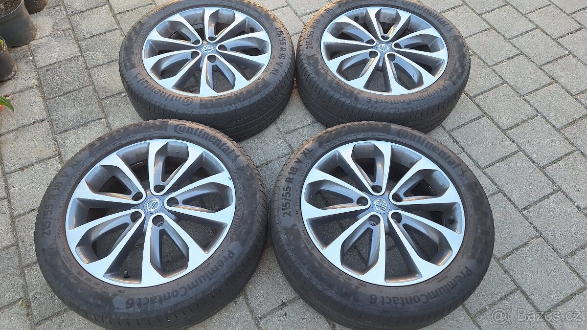 Alu kola Nissan 18" 5x114,3 letní pneu 215/55 R18 4mm