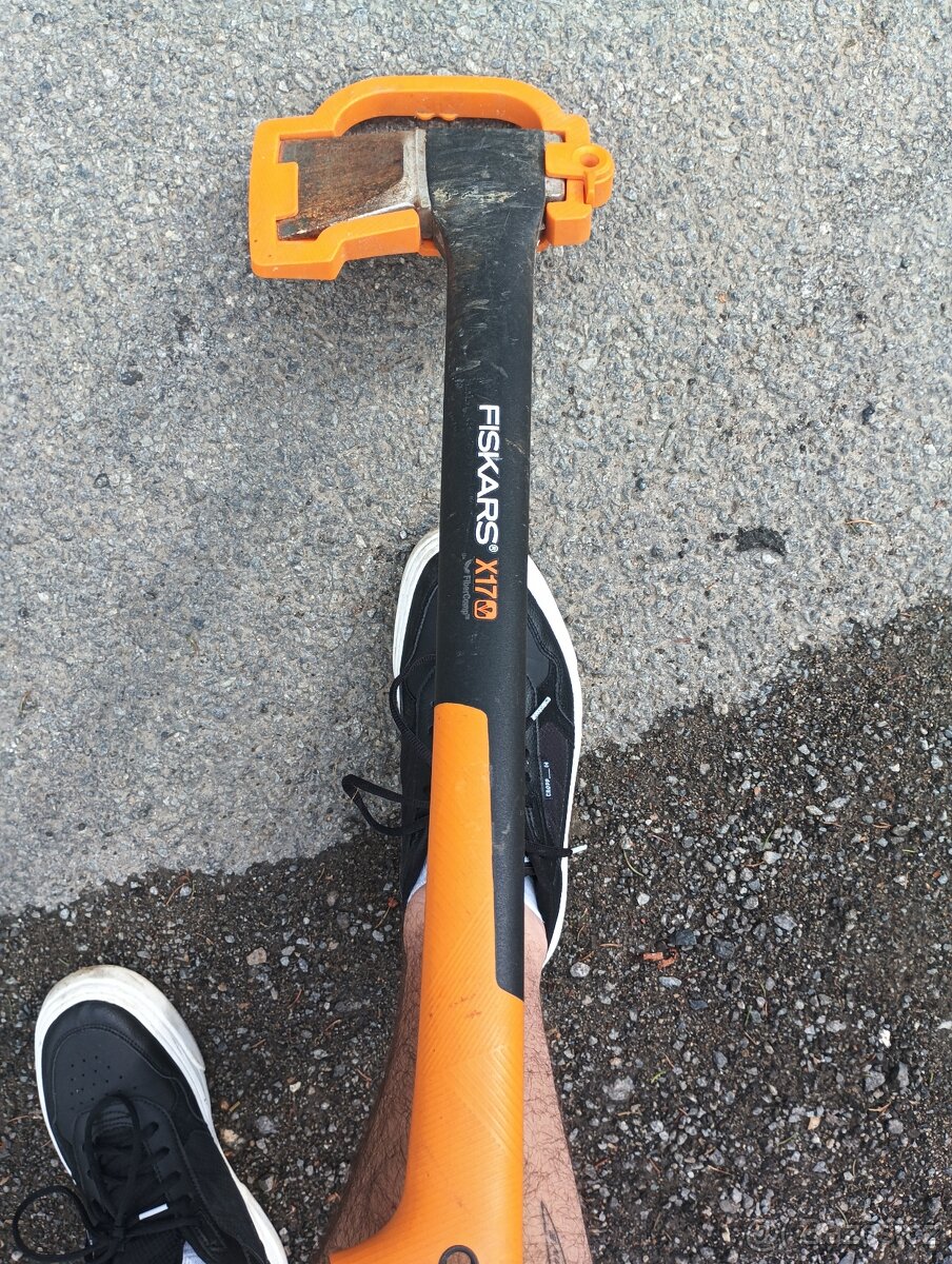 Sekera Fiskars x17