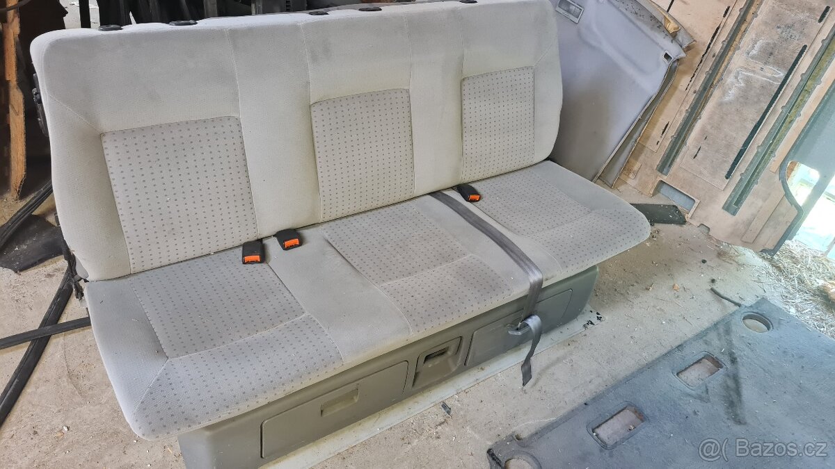 VW T4 Multivan II. - zadní trojsedačka