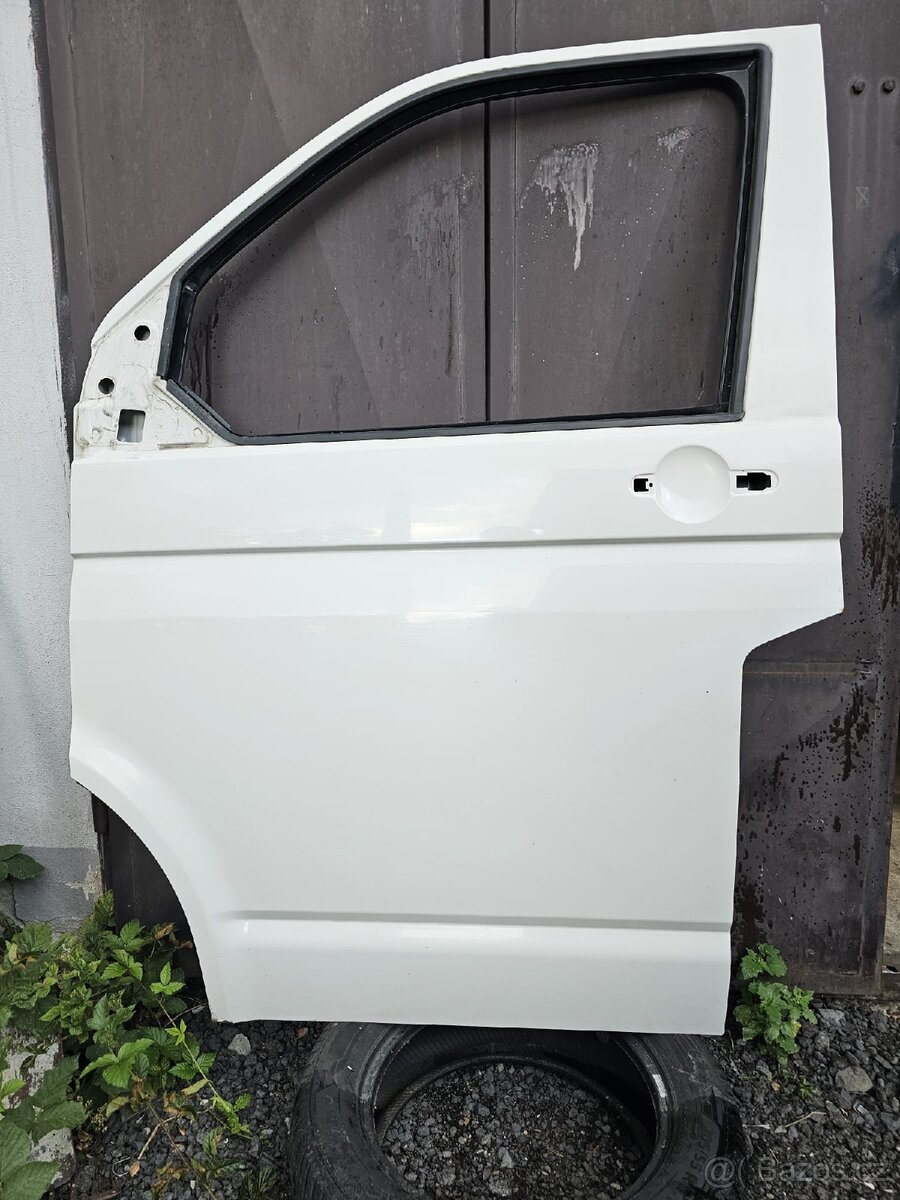 Levé přední dveře VW T5 T5.1 R902 bílé