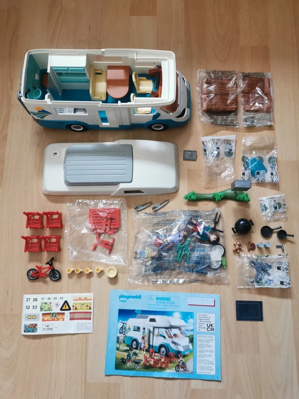 Playmobil 70088 Rodinný karavan