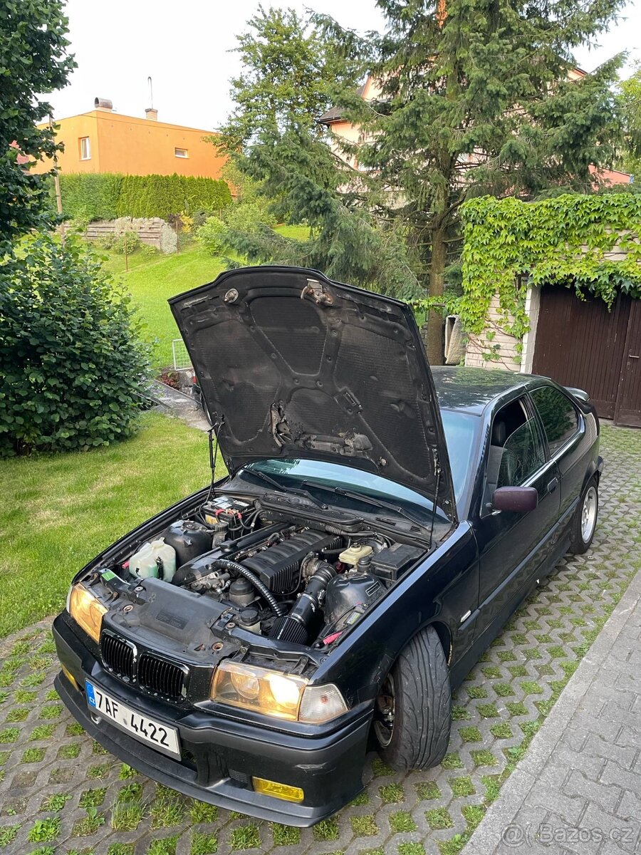 Bmw e36 compact díly/celek