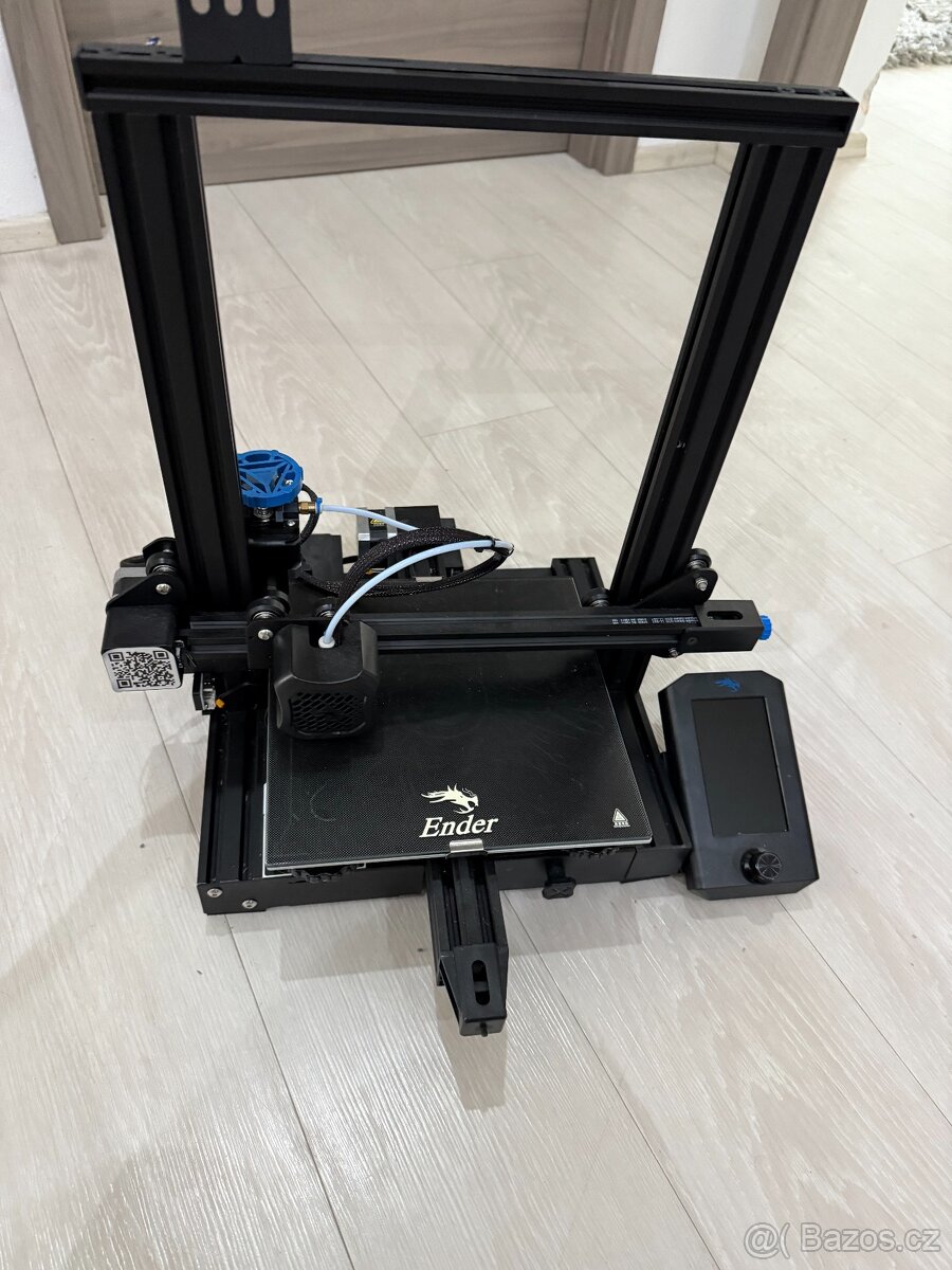 Creality Ender 3 V2 + zdarma filament 1kg