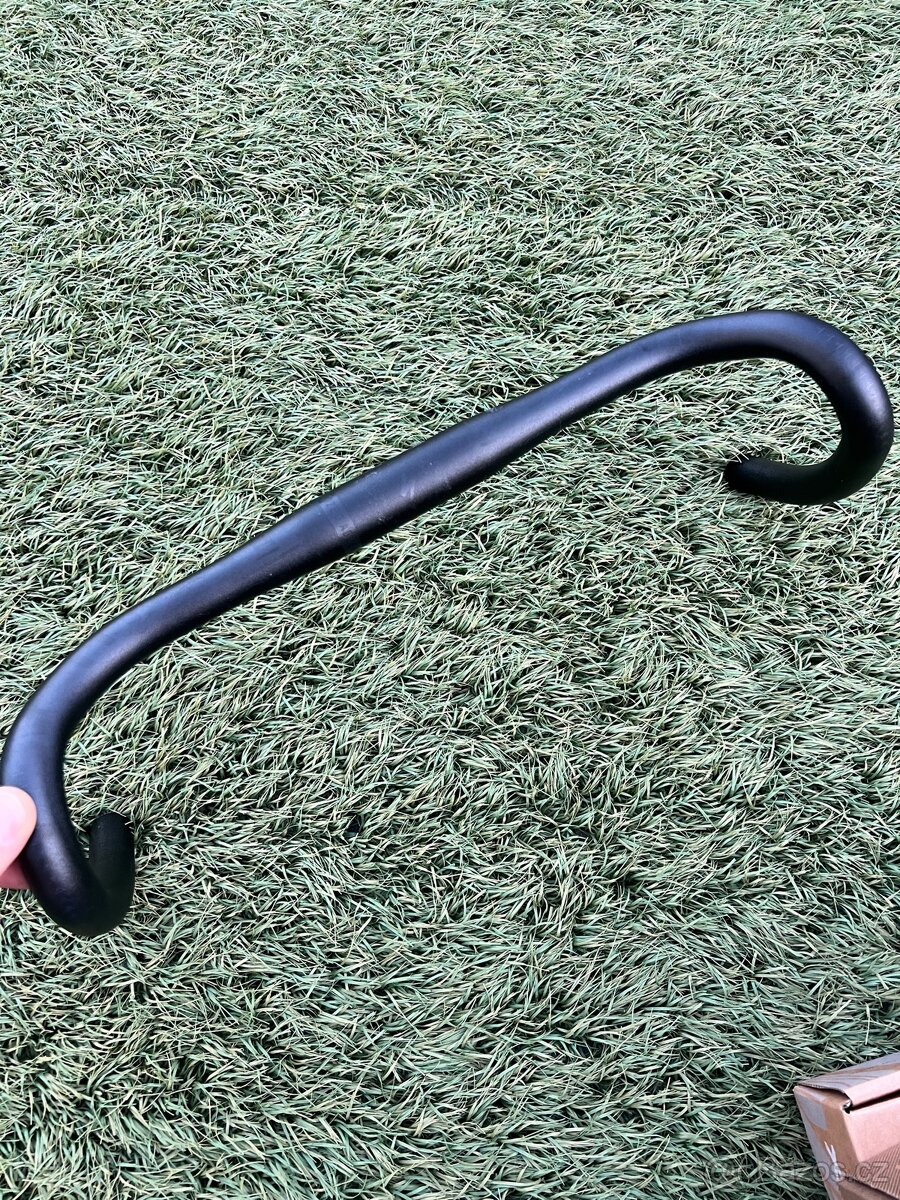 Řídítka na silniční kolo Specialized