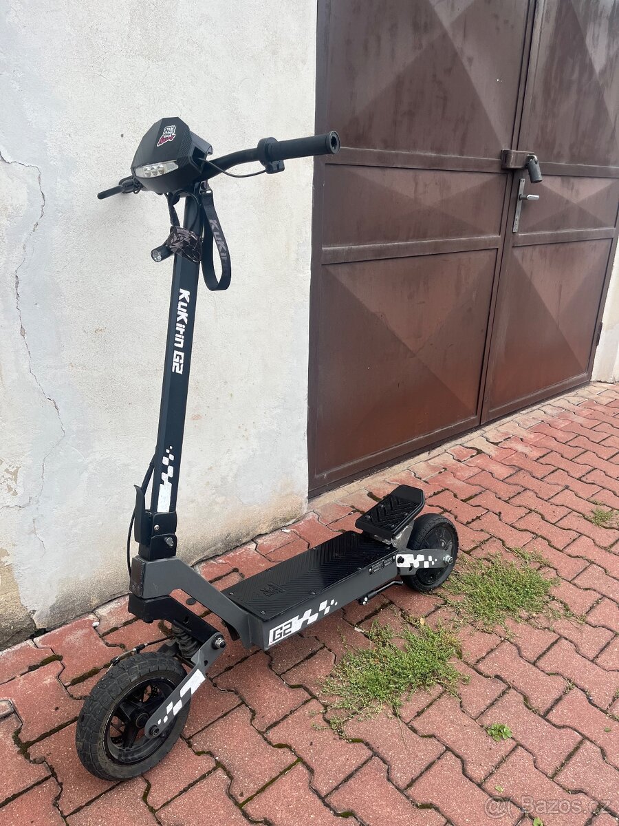 Elektro koloběžka kukirin g2 2025 800w