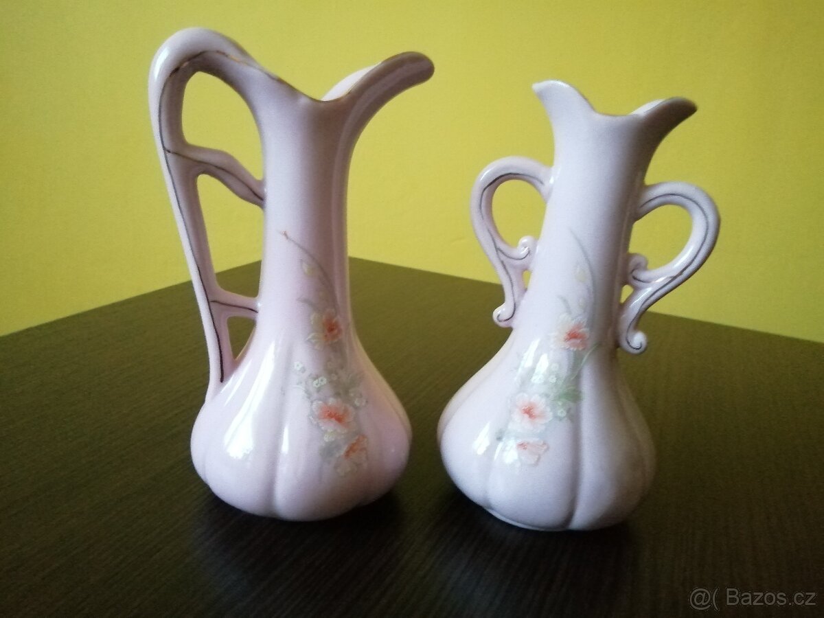 Růžový porcelán džbán a váza