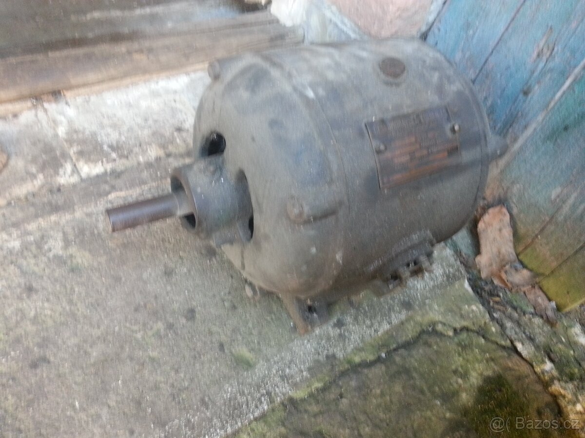 Starý předválečný elektromotor ČKD