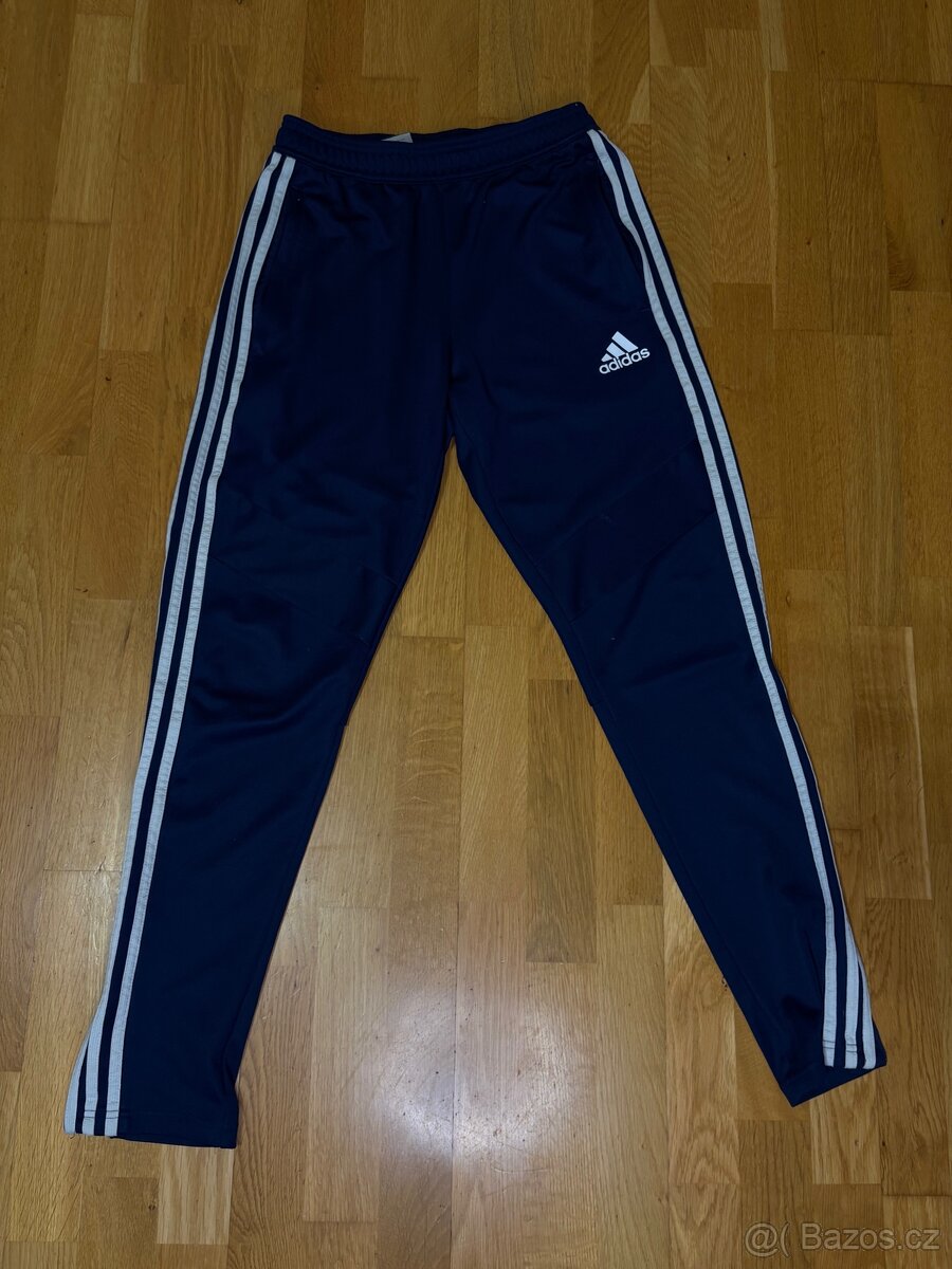 Sportovní tepláky adidas