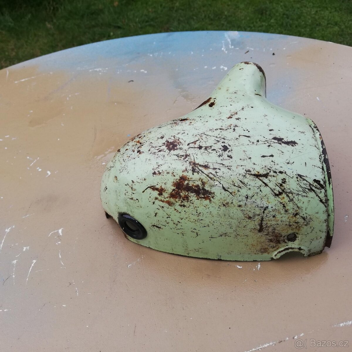 Koupím díly v této barvě Jawa 550