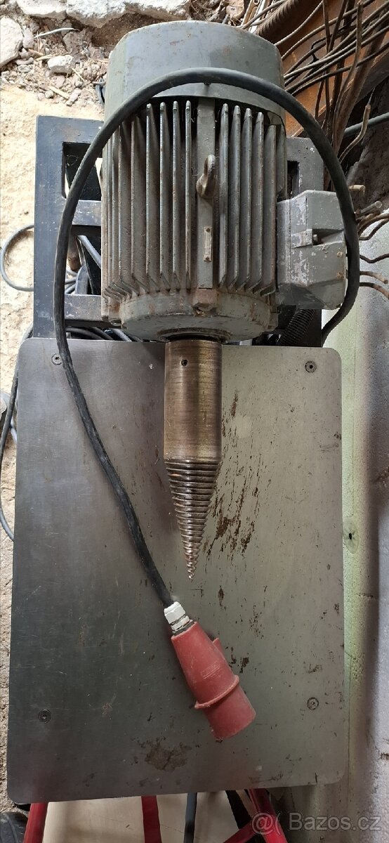 Prodam Kuželovou štípačku