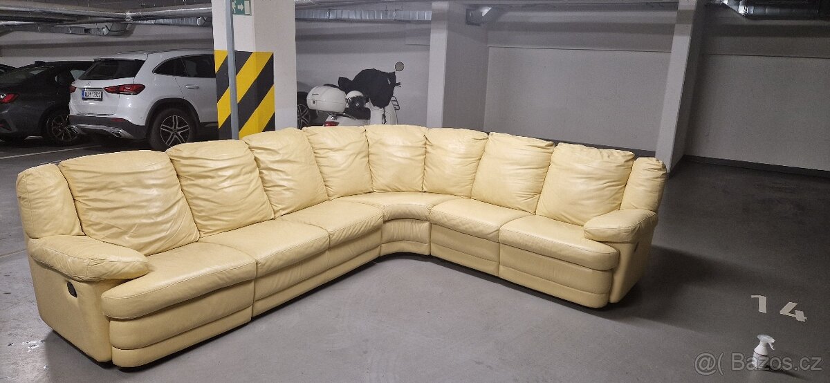 Gauč rohový kožený 295×265 cm