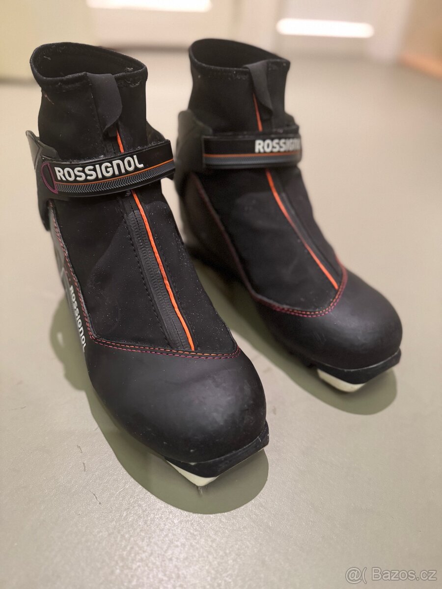Běžkařské dámské boty na klasiku Rossignol, vel 39
