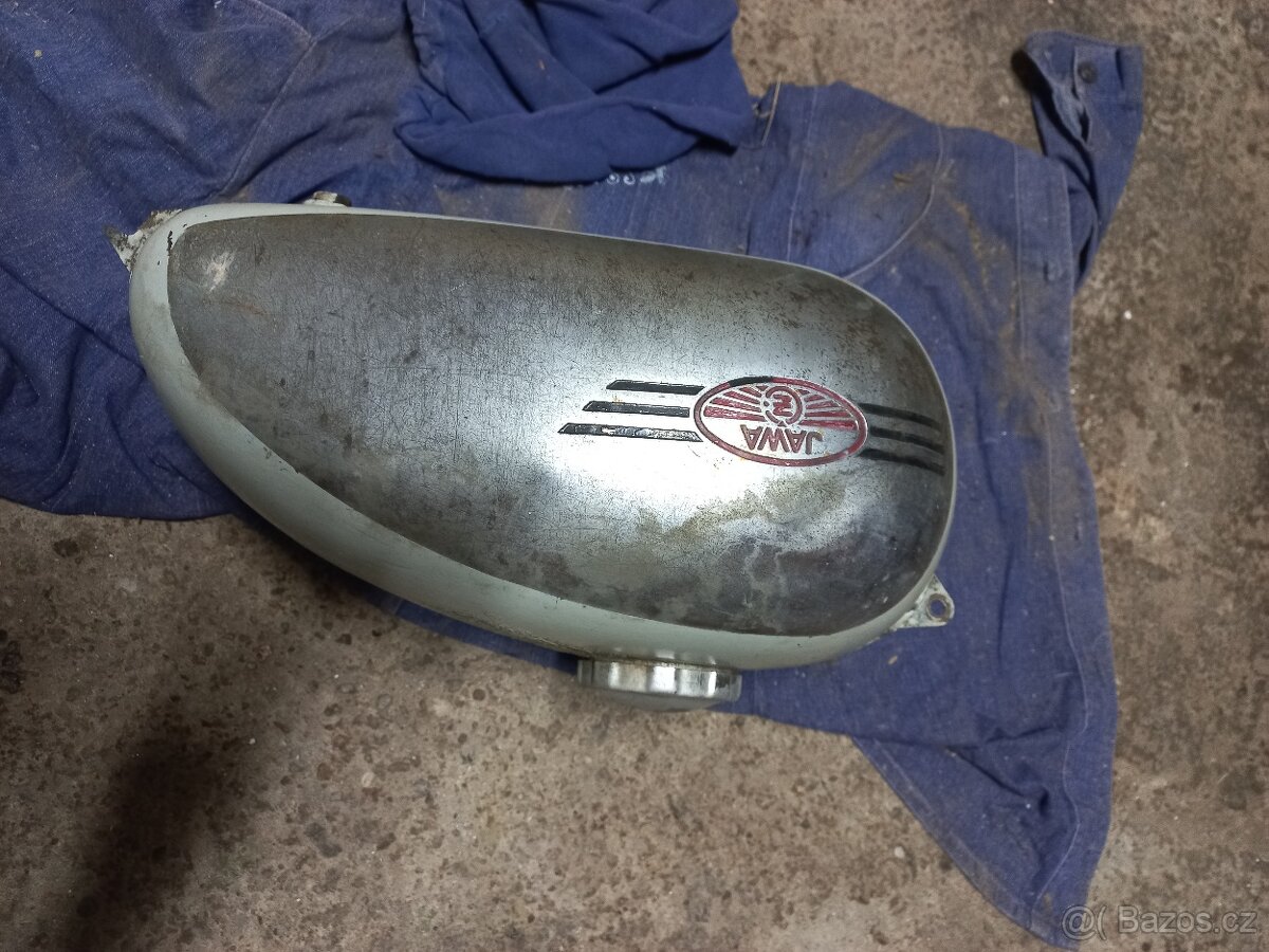 Prodám nádrž jawa