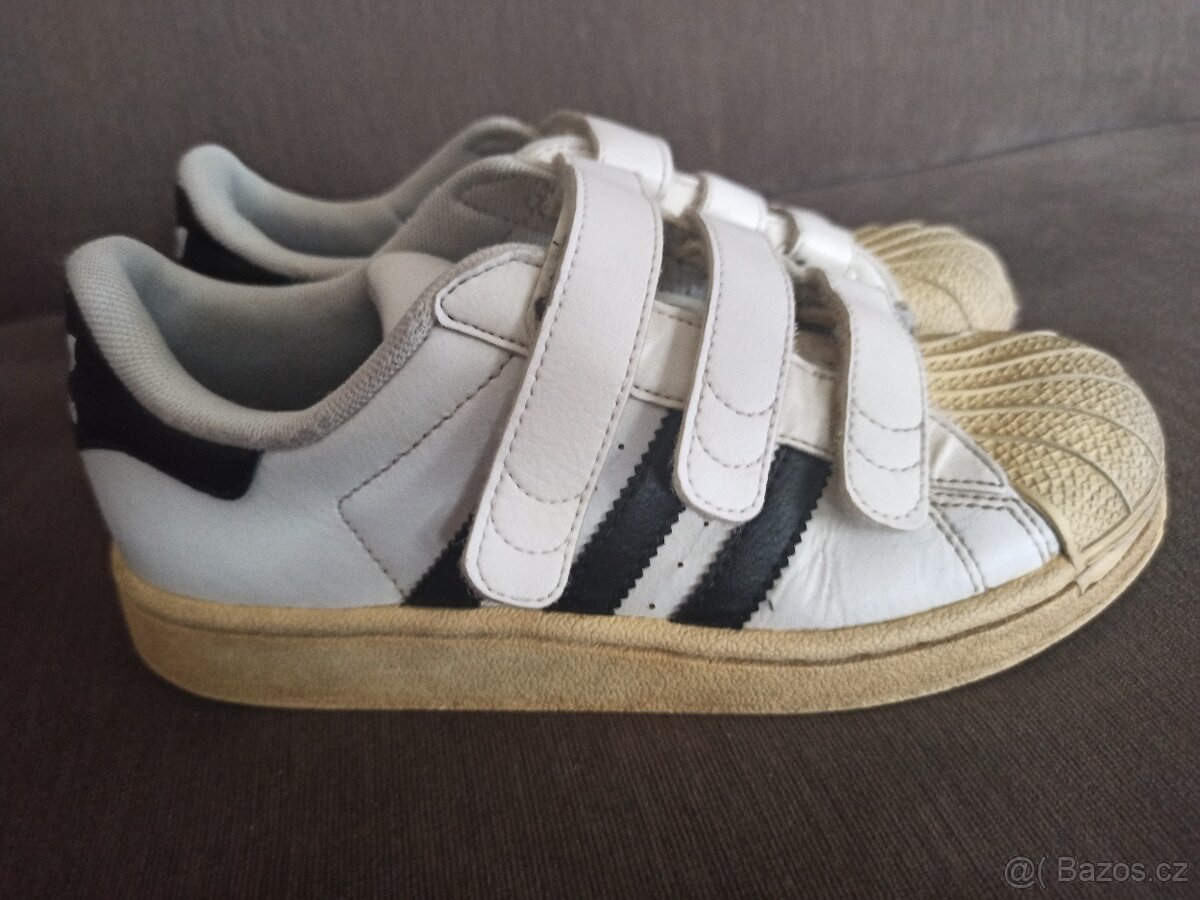 Bílé boty Adidas SuperStar 33