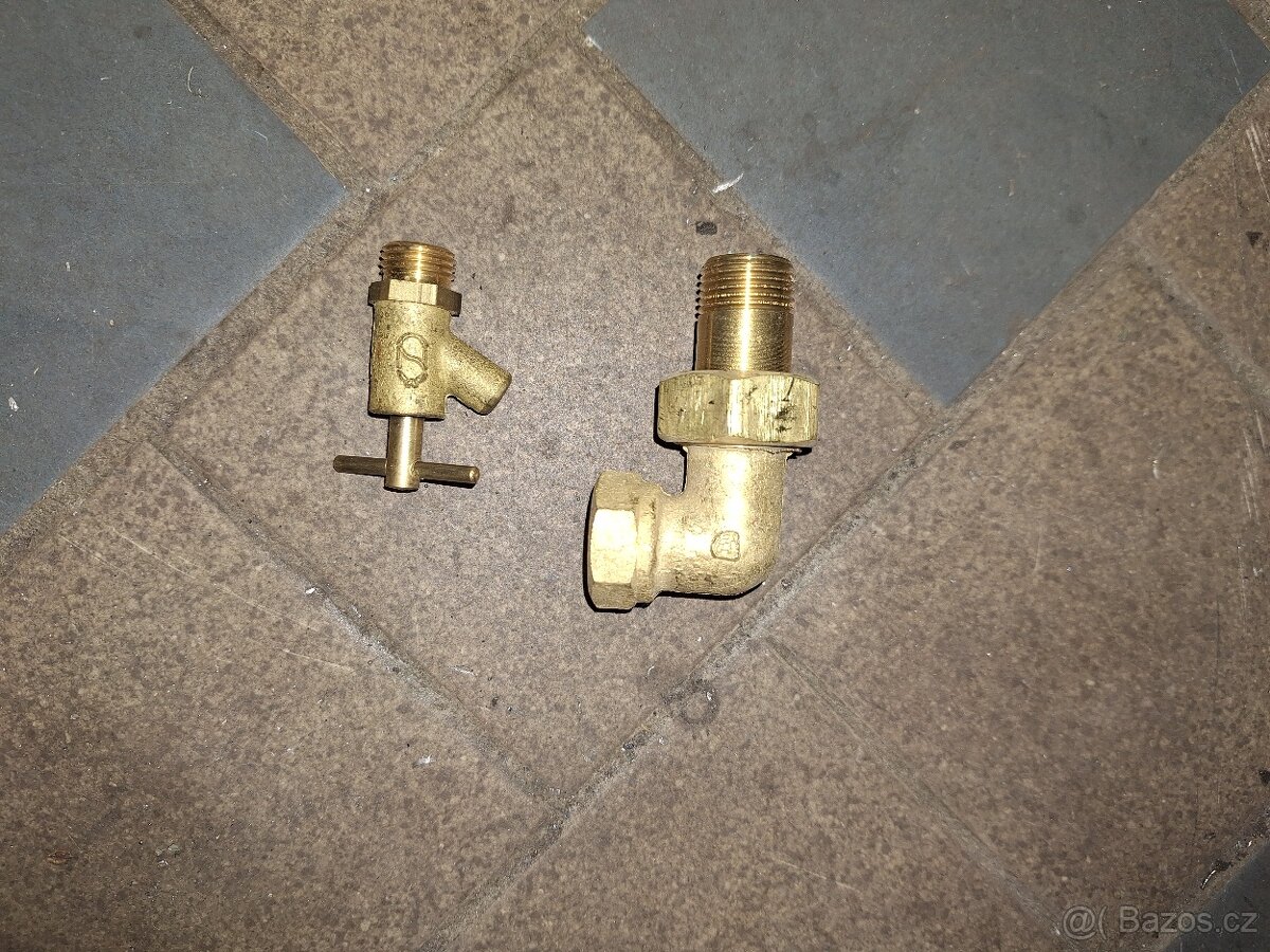 Topenářské šroubení 3/8"