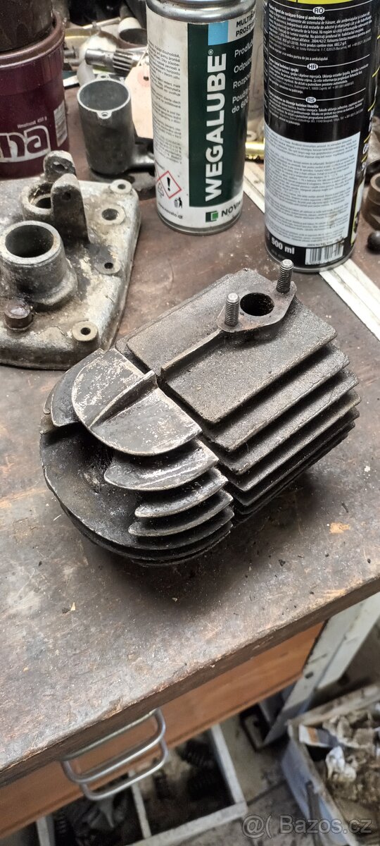 Jawa 550, 555 Pařez