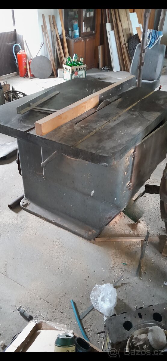 Stolní okružní pila