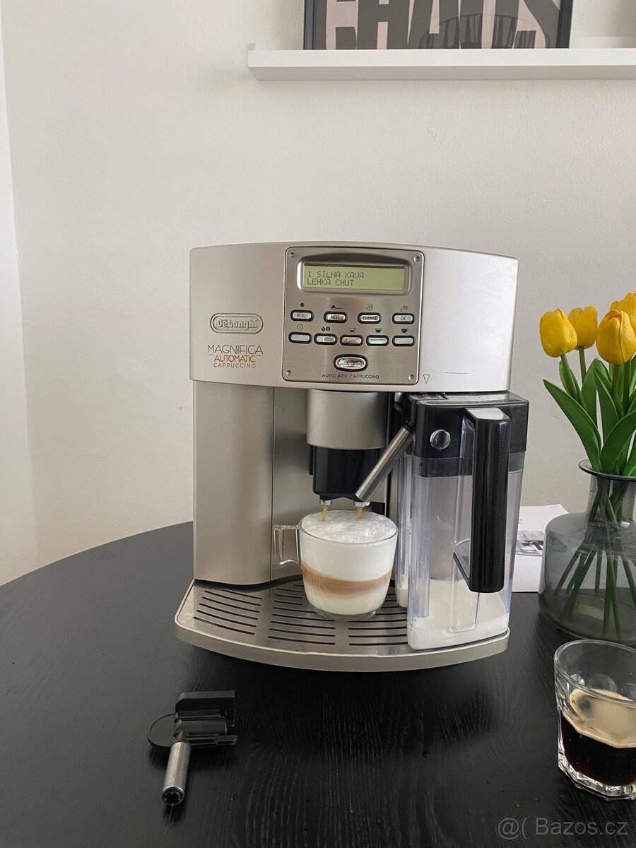 Kávovar DeLonghi ESAM 3500 Magnifica