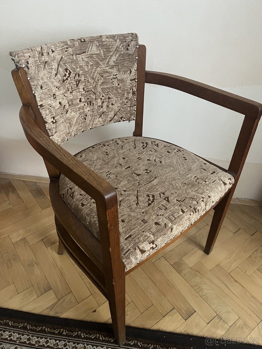 starožitné křeslo / židle