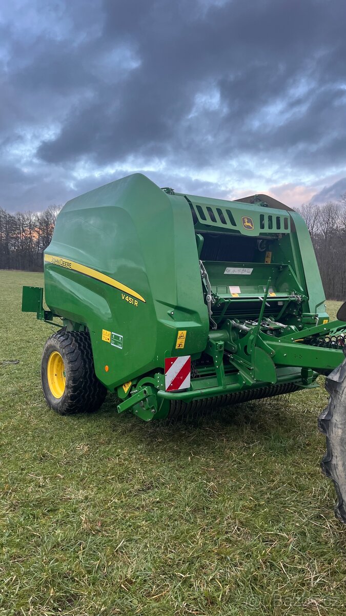 Lis na balíky John deere V451R