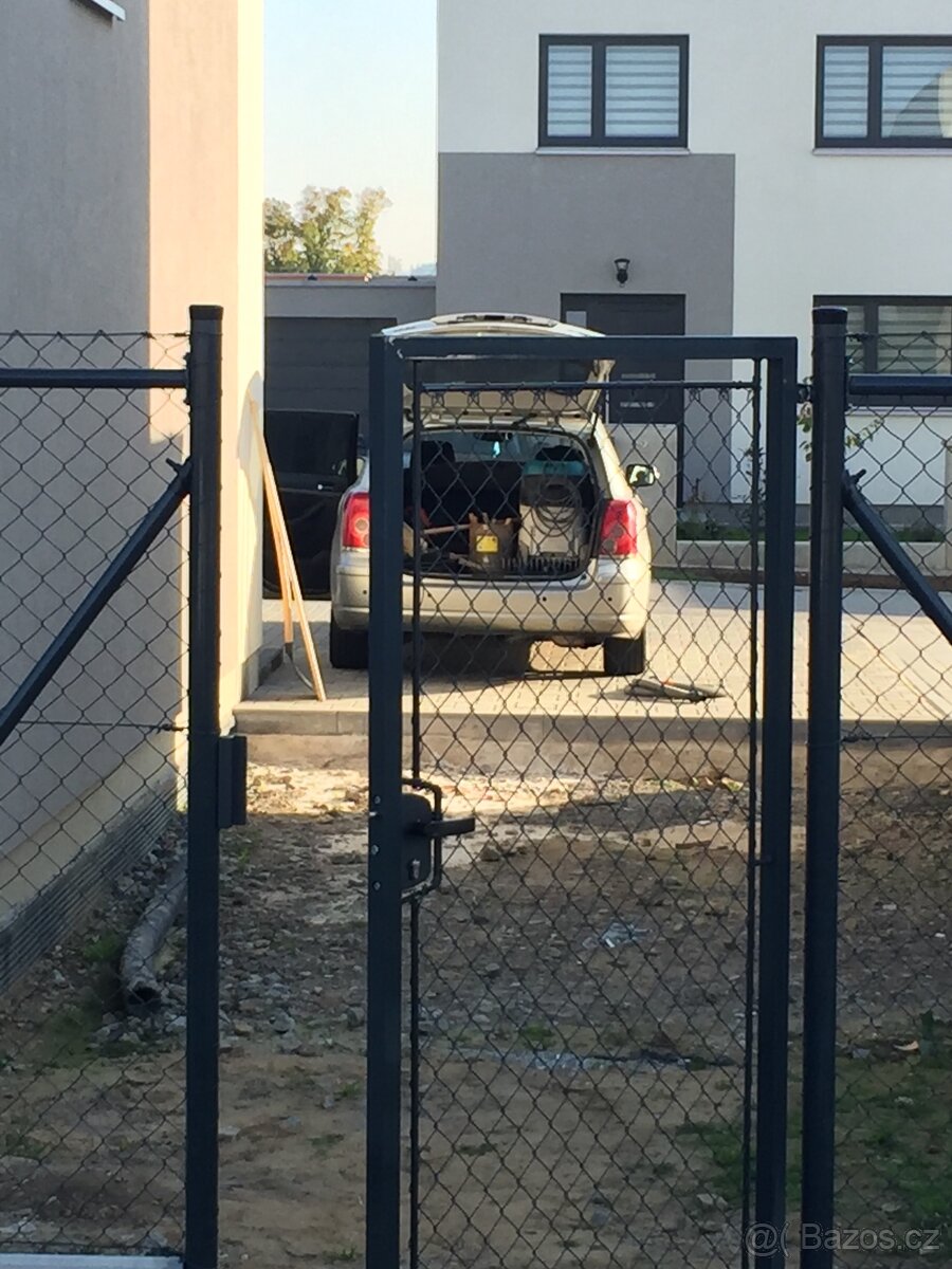 Vstupni branka