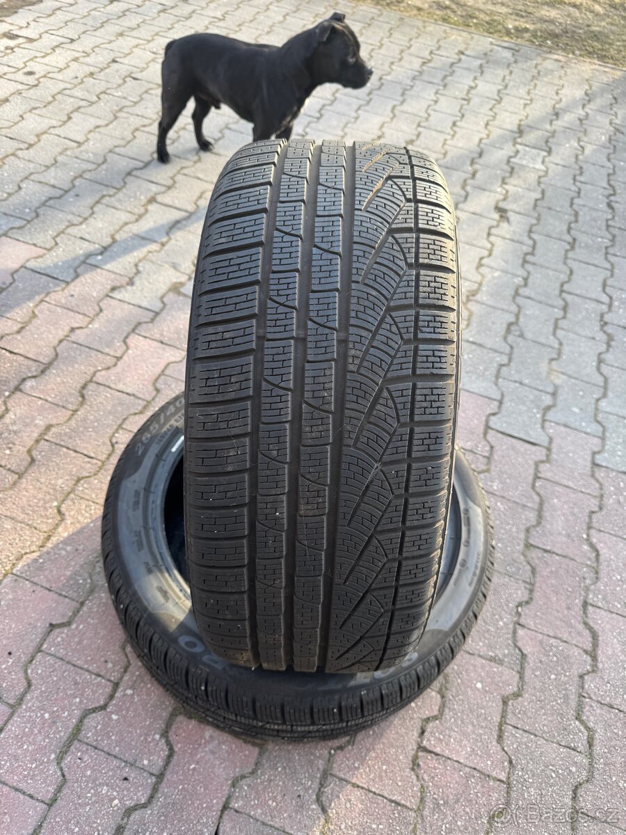 Zimní pneu 265/40r20